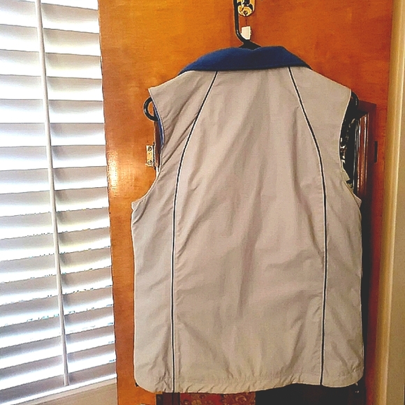 Columbia Full Zipper Vest - Picture 2 of 3